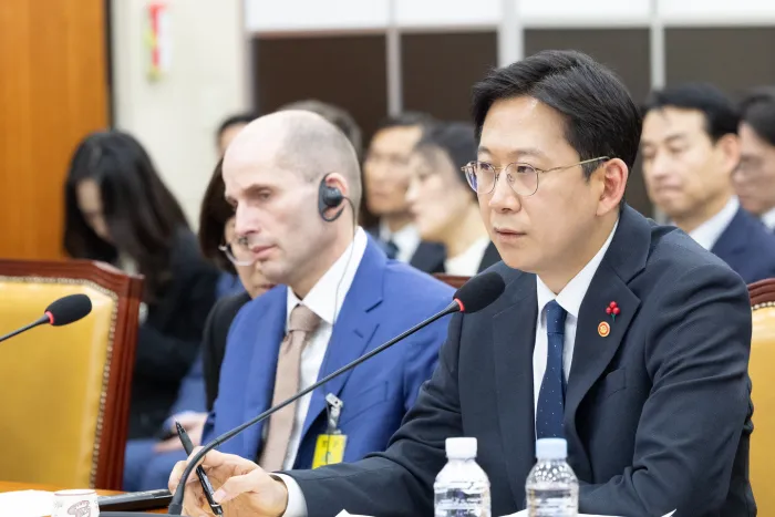 South Korea’s Deputy PM Says AI Wealth Must Reach the Public as Labor Tensions Grow